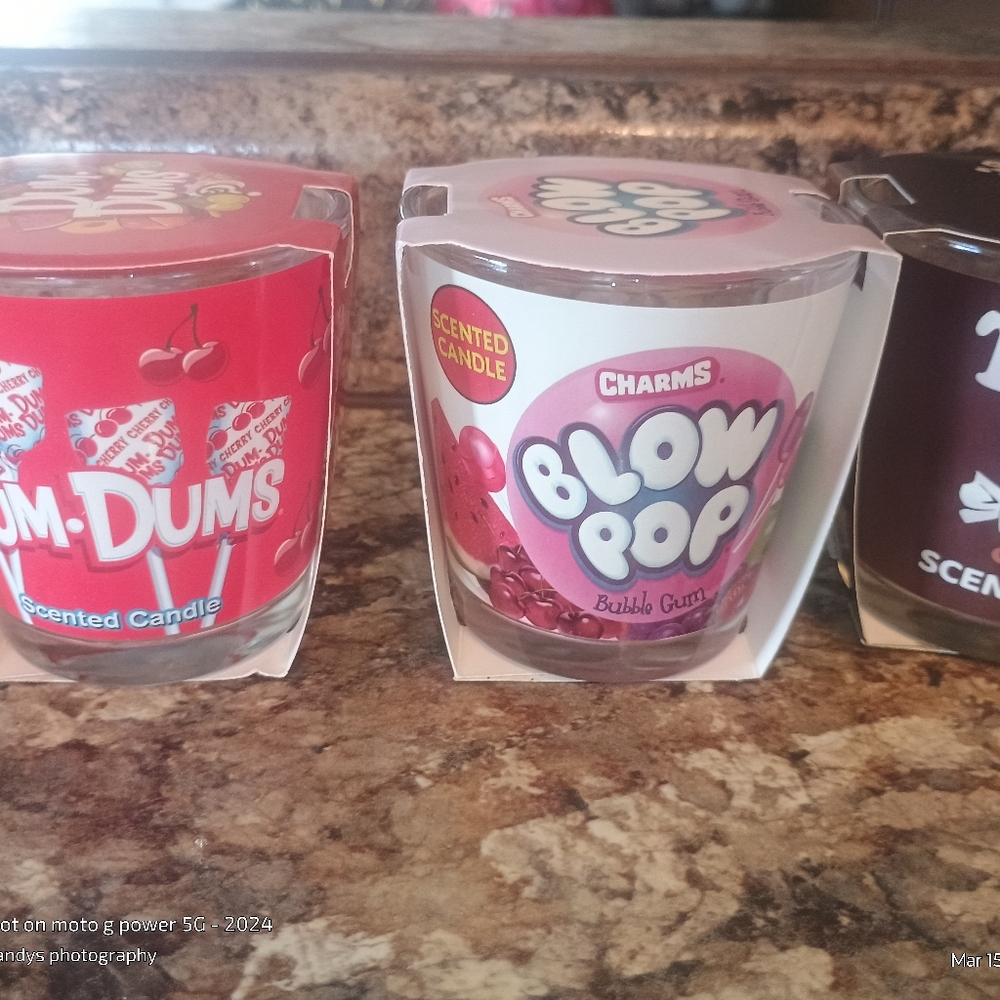 Jar scented candles set a four glass jar candles includes dum dum cherry scented - Picture 4 of 7